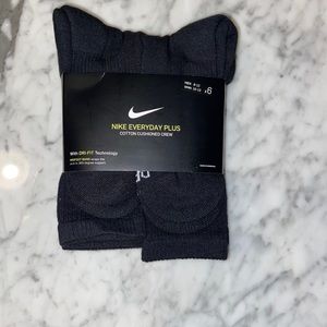 NIKE 6 PACK BLACK SOCKS